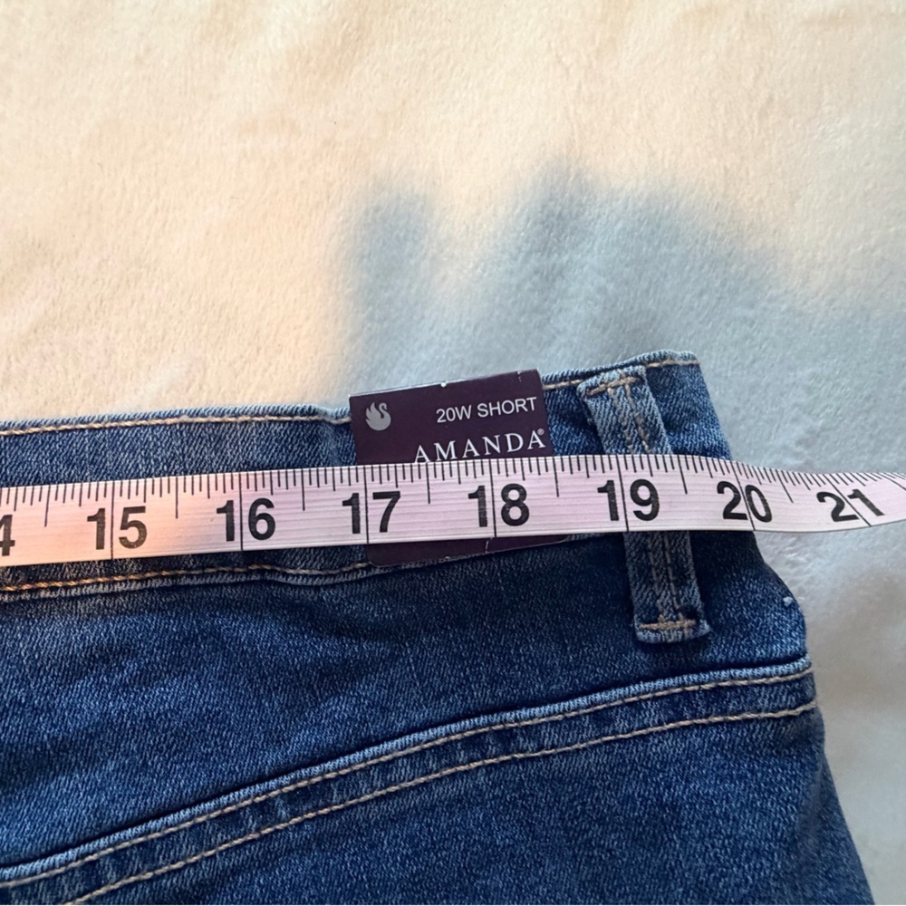 NWT Gloria Vanderbilt Amanda Jeans 20W Short Tapered Classic Rise Stretch Denim - Picture 10 of 12